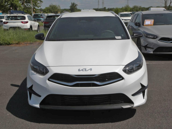 KIA Ceed SW 1.5T Nightline Navi Privacy Lenkradhzg