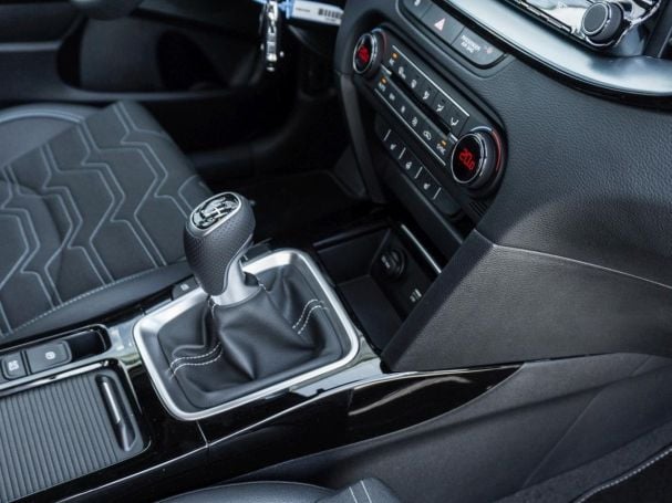 KIA Ceed SW 1.5T Nightline Navi Lenkradhzg Privacy