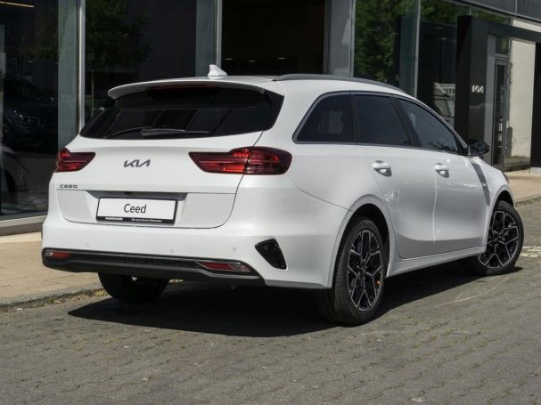KIA Ceed SW 1.5T Nightline Navi Lenkradhzg Privacy KIA Ceed SW 1.5T Nightline Navi Lenkradhzg Privacy