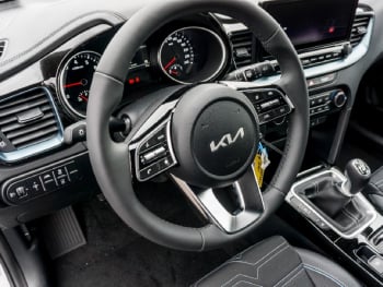 KIA Ceed SW 1.5T Nightline Navi Lenkradheizung