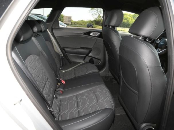 KIA Ceed SW 1.5T Nightline Navi Privacy Lenkradhzg KIA Ceed SW 1.5T Nightline Navi Privacy Lenkradhzg