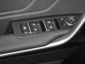 KIA Ceed SW 1.5T Nightline Navi Privacy Lenkradhzg