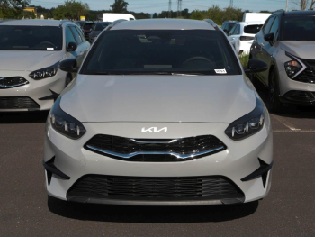KIA Ceed SW 1.5T Nightline Navi Privacy Lenkradhzg