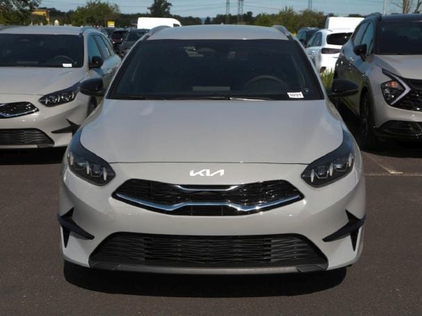 KIA Ceed SW 1.5T Nightline Navi Privacy Lenkradhzg KIA Ceed SW 1.5T Nightline Navi Privacy Lenkradhzg