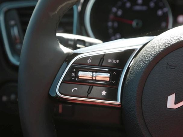 KIA Ceed SW 1.5T Nightline Navi Lenkradhzg Privacy KIA Ceed SW 1.5T Nightline Navi Lenkradhzg Privacy