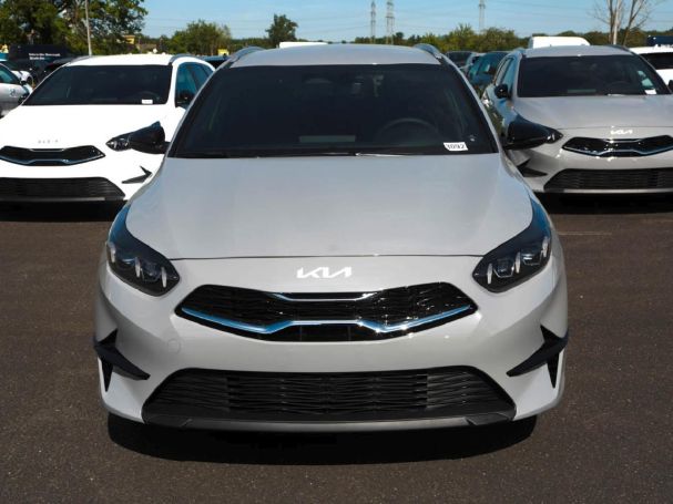 KIA Ceed SW 1.5T Nightline Navi Lenkradhzg Privacy KIA Ceed SW 1.5T Nightline Navi Lenkradhzg Privacy