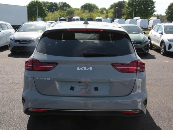 KIA Ceed SW 1.5T Nightline Navi Lenkradhzg Privacy KIA Ceed SW 1.5T Nightline Navi Lenkradhzg Privacy
