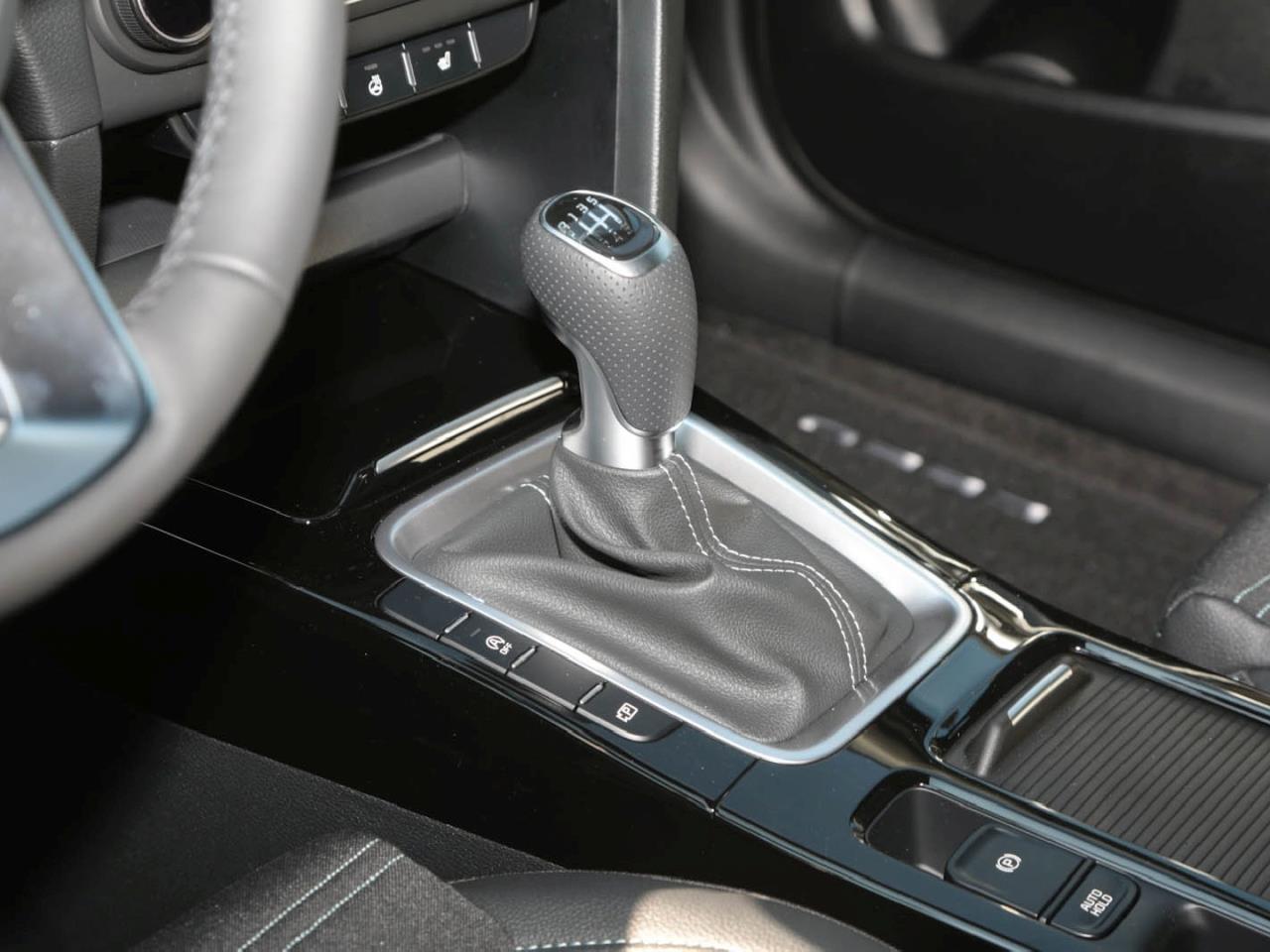 KIA Ceed SW 1.5T Nightline Navi Lenkradhzg Kamera