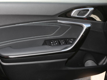 KIA Ceed SW 1.5T Nightline Navi Lenkradhzg Kamera