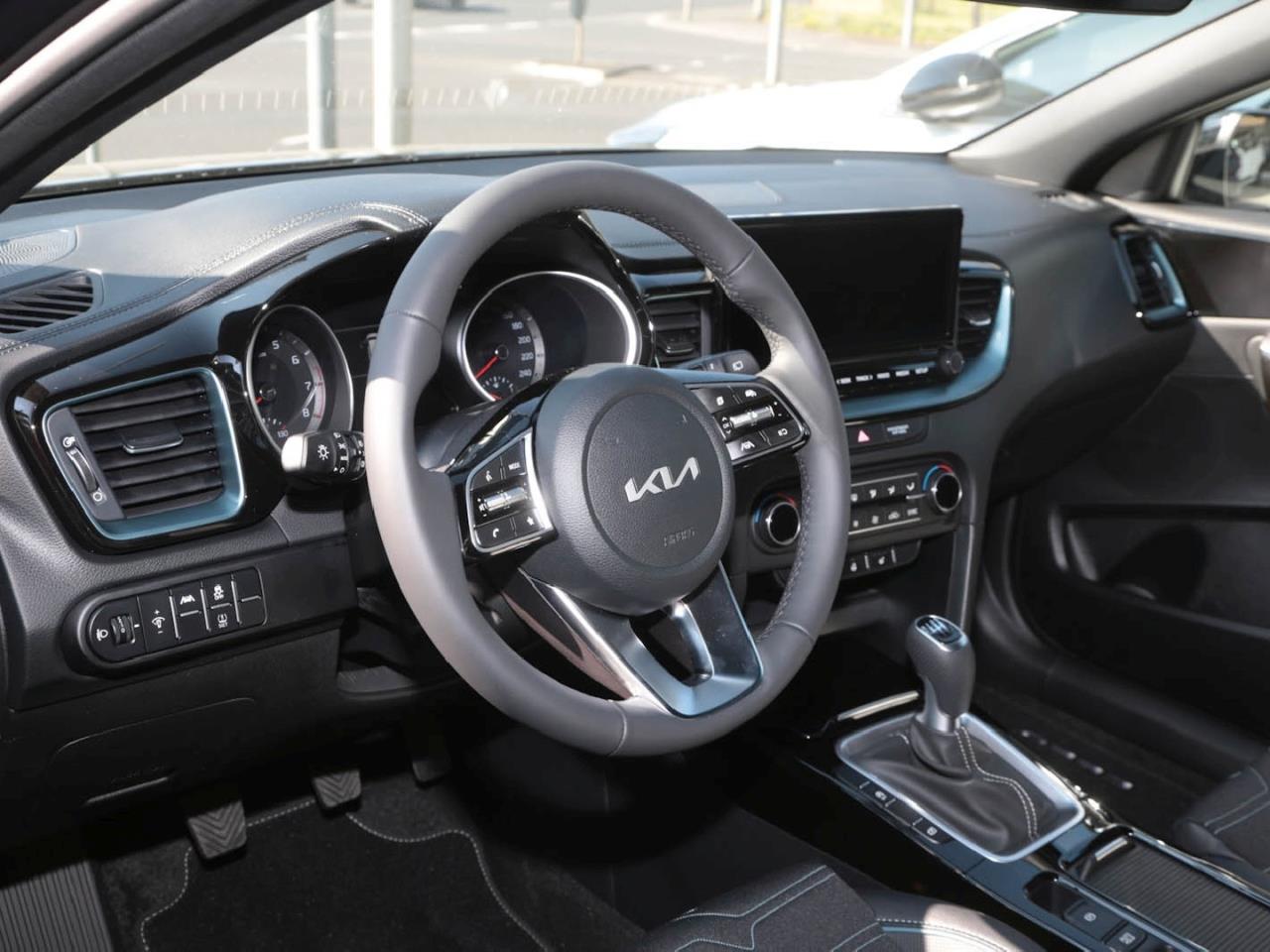 KIA Ceed SW 1.5T Nightline Navi Lenkradhzg Kamera