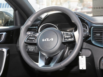 KIA Ceed SW 1.5T Nightline Navi Lenkradhzg Kamera