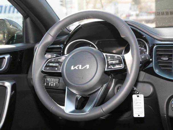 KIA Ceed SW 1.5T Nightline Navi Lenkradhzg Kamera KIA Ceed SW 1.5T Nightline Navi Lenkradhzg Kamera