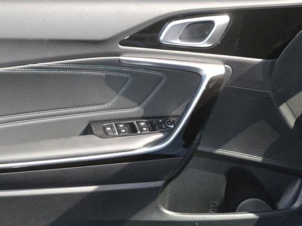 KIA Ceed 1.0T DCT Nightline Navi Lenkradheizung LED KIA Ceed 1.0T DCT Nightline Navi Lenkradheizung LED