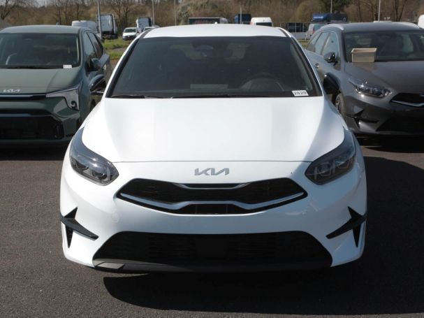 KIA Ceed 1.0T DCT Nightline Navi Lenkradheizung LED KIA Ceed 1.0T DCT Nightline Navi Lenkradheizung LED