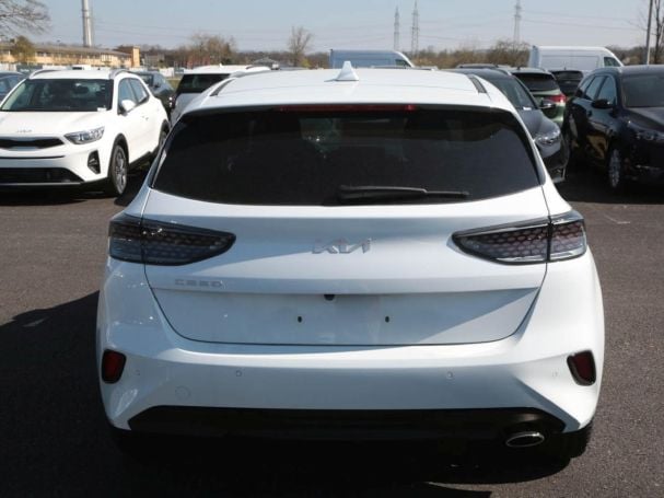 KIA Ceed 1.0T DCT Nightline Navi Lenkradheizung LED KIA Ceed 1.0T DCT Nightline Navi Lenkradheizung LED