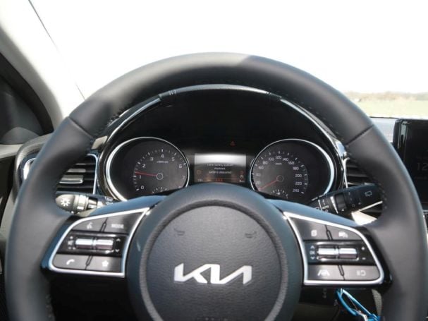 KIA Ceed 1.0T Vision Navi Rückfahrkamera Lenkradhzg KIA Ceed 1.0T Vision Navi Rückfahrkamera Lenkradhzg