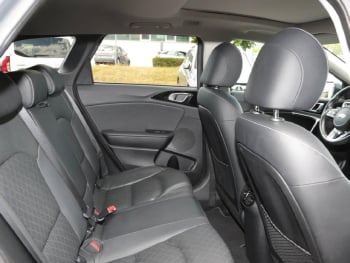 KIA Ceed 1.4 TGDI Platinum Edition  Navi Kamera JBL