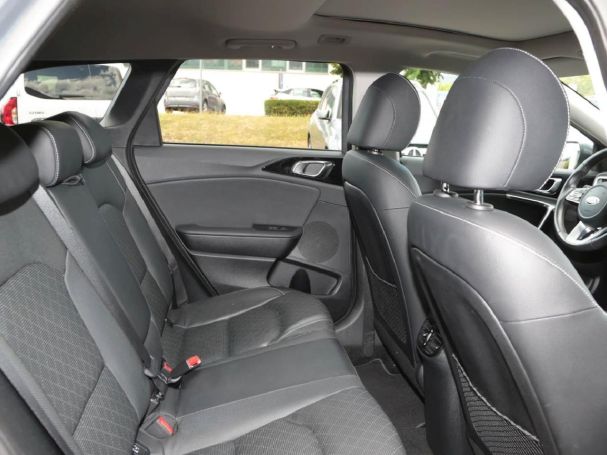 KIA Ceed 1.4 TGDI Platinum Edition Navi Kamera JBL KIA Ceed 1.4 TGDI Platinum Edition Navi Kamera JBL