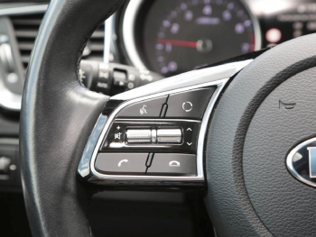 KIA Ceed 1.4 TGDI Platinum Edition  Navi Kamera JBL