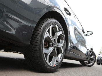 KIA Ceed 1.4 TGDI Platinum Edition  Navi Kamera JBL