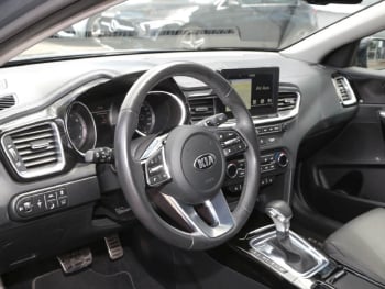 KIA Ceed 1.4 TGDI Platinum Edition  Navi Kamera JBL