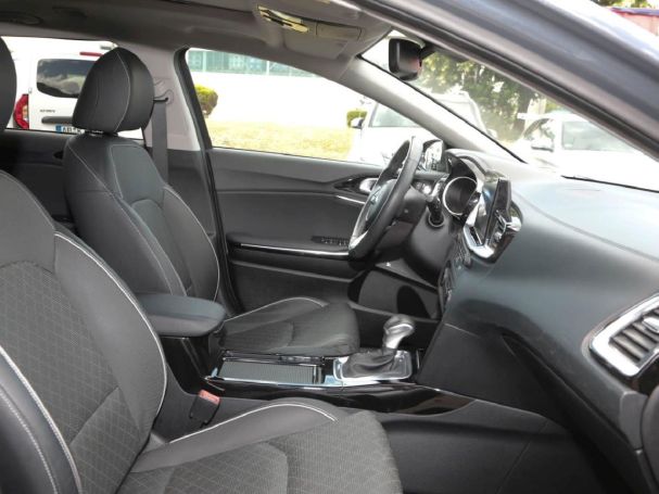 KIA Ceed 1.4 TGDI Platinum Edition Navi Kamera JBL KIA Ceed 1.4 TGDI Platinum Edition Navi Kamera JBL