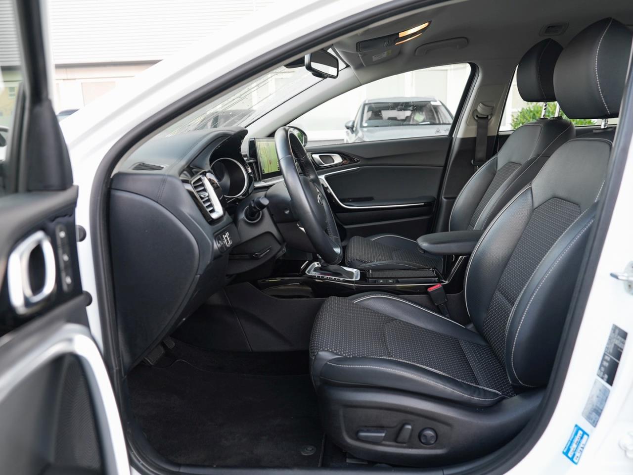 KIA Ceed 1.4 TGDI Spirit Navi Klima JBL-Sound ACC