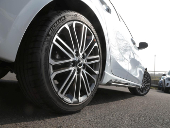 KIA Ceed 1.5T DCT GT-Line Navi Kamera JBL-Sound ACC