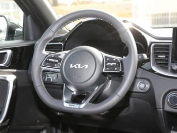 KIA Ceed 1.5T DCT GT-Line Navi Kamera JBL-Sound ACC