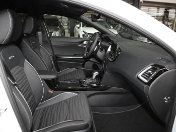 KIA Ceed 1.5T DCT GT Line Navi Kamera Privacy JBL