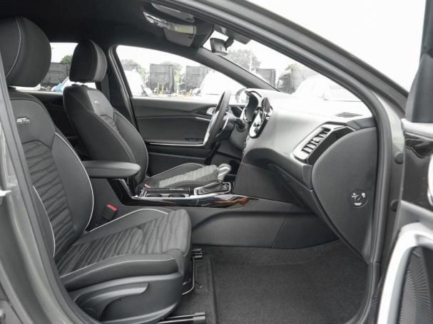 KIA Ceed 1.5T DCT GT Line Navi Kamera Privacy JBL KIA Ceed 1.5T DCT GT Line Navi Kamera Privacy JBL