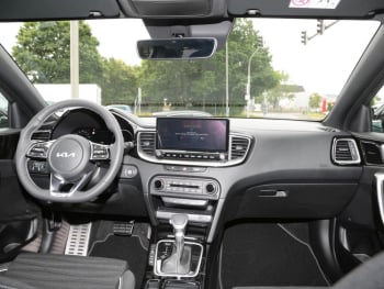 KIA Ceed 1.5T DCT GT Line Navi Kamera Privacy JBL