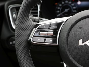 KIA Ceed 1.5T DCT GT Line Navi Kamera Privacy JBL