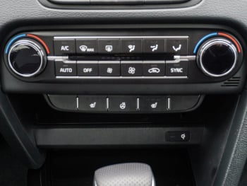 KIA Ceed 1.5T DCT GT-Line Navi Kamera Lenkradhzg JBL