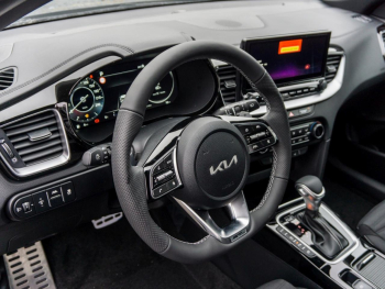 KIA Ceed 1.5T DCT GT-Line Navi Kamera Lenkradhzg JBL