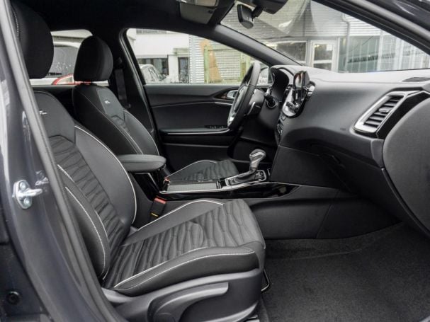 KIA Ceed 1.5T DCT GT-Line Navi Kamera Lenkradhzg JBL KIA Ceed 1.5T DCT GT-Line Navi Kamera Lenkradhzg JBL