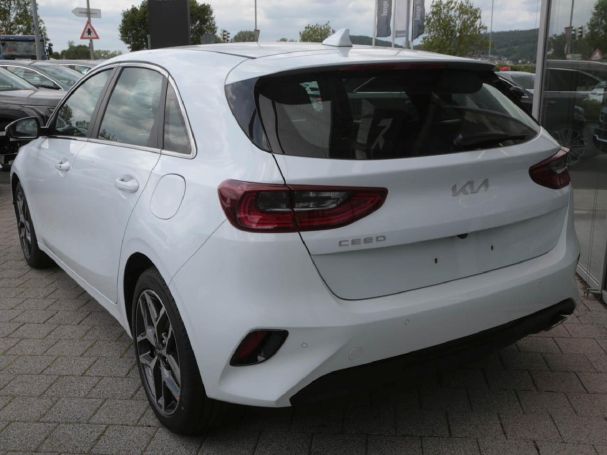 KIA Ceed 1.5T DCT Spirit Navi JBL-Sound ACC Totwinkel KIA Ceed 1.5T DCT Spirit Navi JBL-Sound ACC Totwinkel