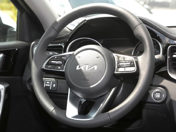 KIA Ceed 1.5T DCT Spirit Navi JBL-Sound ACC Totwinkel KIA Ceed 1.5T DCT Spirit Navi JBL-Sound ACC Totwinkel