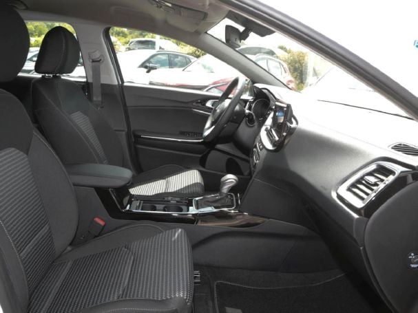 KIA Ceed 1.5T DCT Spirit Navi JBL-Sound ACC Totwinkel KIA Ceed 1.5T DCT Spirit Navi JBL-Sound ACC Totwinkel