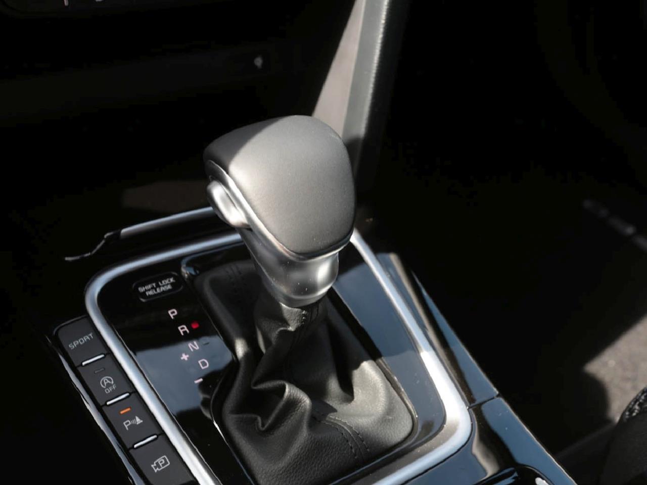 KIA Ceed 1.5T DCT Spirit Navi Kamera JBL-Sound ACC