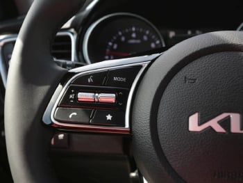 KIA Ceed 1.5T DCT Spirit Navi Kamera JBL-Sound ACC