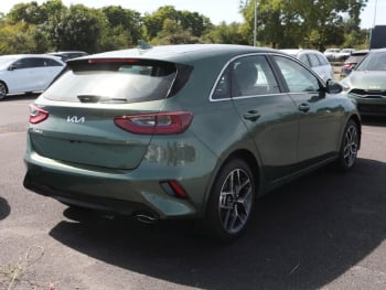 KIA Ceed 1.5T DCT Spirit Navi Kamera JBL-Sound ACC