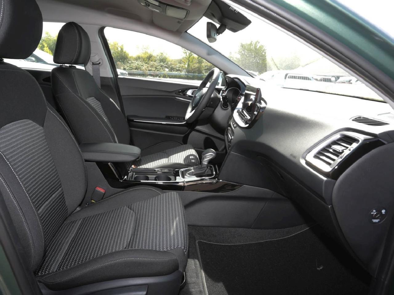 KIA Ceed 1.5T DCT Spirit Navi Kamera JBL-Sound ACC