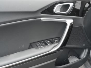 KIA Ceed 1.5T DCT Spirit Navi Kamera JBL-Sound ACC