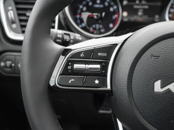 KIA Ceed 1.5T DCT Spirit Navi Kamera JBL-Sound ACC