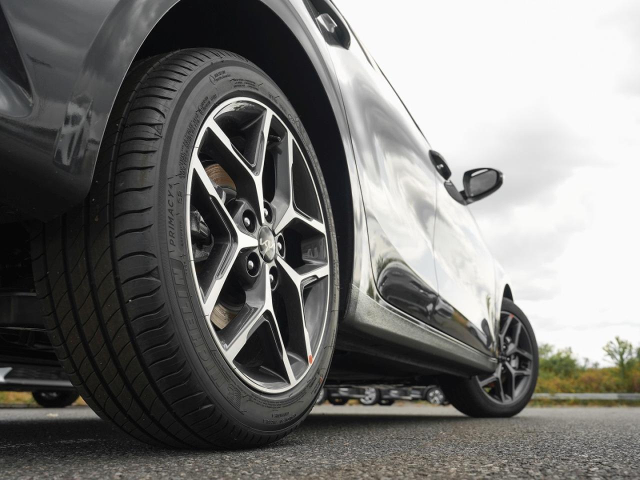 KIA Ceed 1.5T DCT Spirit Navi Kamera JBL-Sound ACC