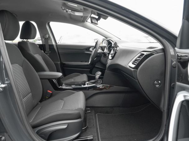 KIA Ceed 1.5T DCT Spirit Navi Kamera JBL-Sound ACC KIA Ceed 1.5T DCT Spirit Navi Kamera JBL-Sound ACC