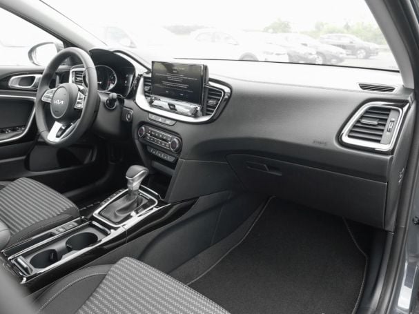 KIA Ceed 1.5T DCT Spirit Navi Kamera JBL-Sound ACC KIA Ceed 1.5T DCT Spirit Navi Kamera JBL-Sound ACC