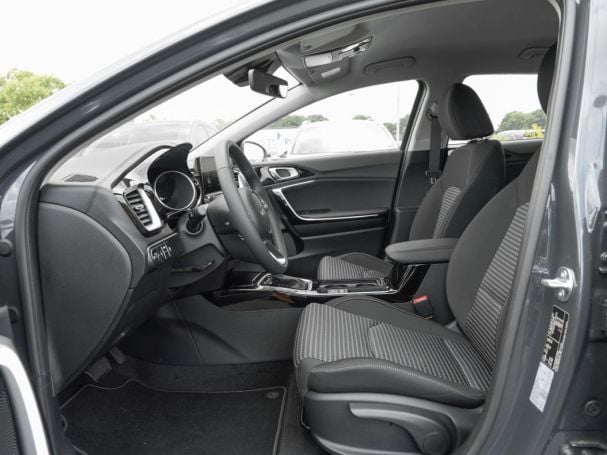 KIA Ceed 1.5T DCT Spirit Navi Kamera JBL-Sound ACC KIA Ceed 1.5T DCT Spirit Navi Kamera JBL-Sound ACC