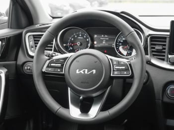 KIA Ceed 1.5T DCT Spirit Navi Kamera JBL-Sound ACC